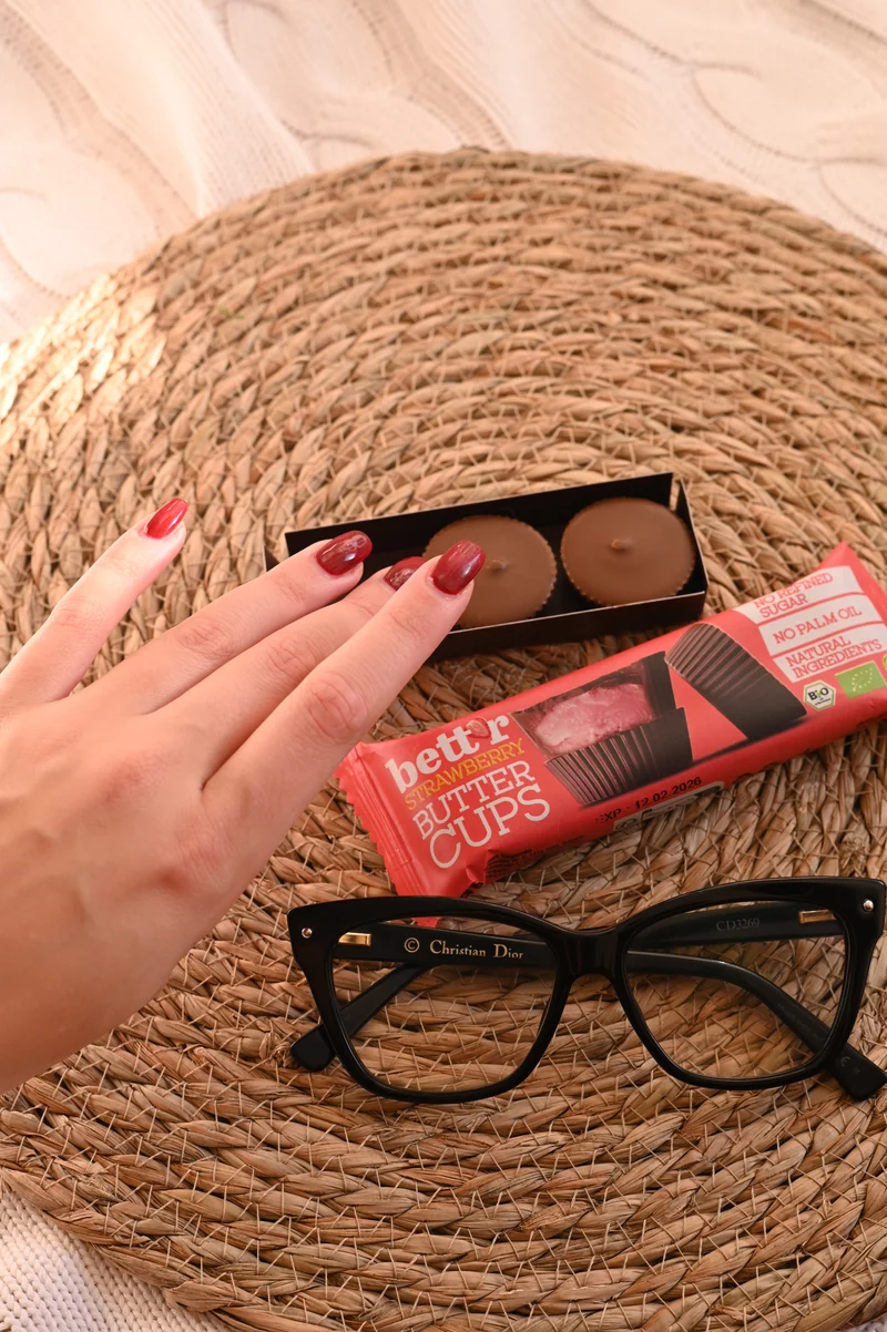 BIO Nut Butter Cups with Strawberry Cream