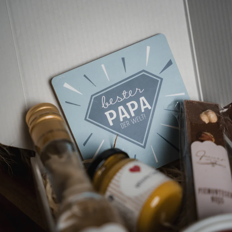 kleines Vatertag Geschenk - Schnaps & Feinkost für Papa