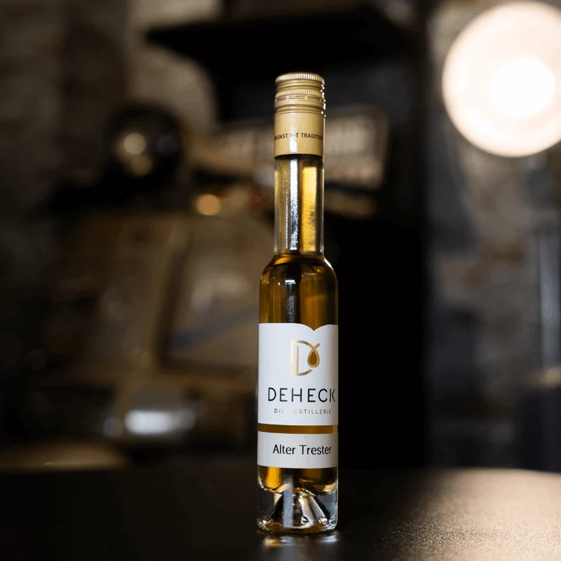 Alter Trester Spirituose | Trester Schnaps typisch rheinhessisch | 35%