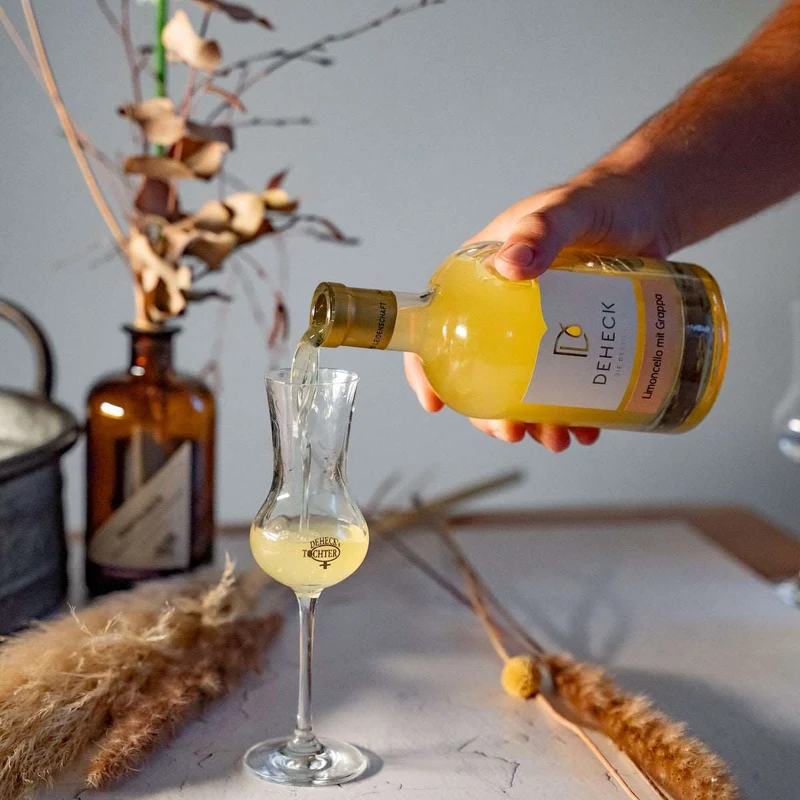 Limoncello Likör | zitroniger Limoncello mit Grappa verfeinert | 20%