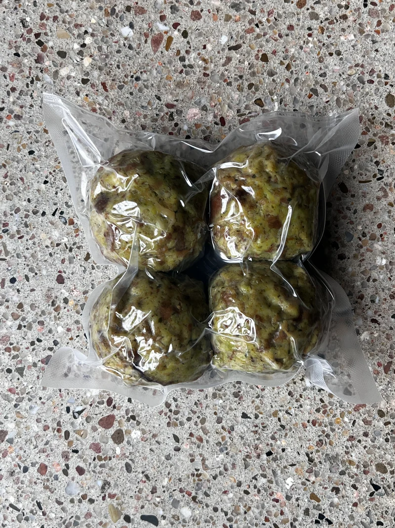 handgerollte Semmelknödel