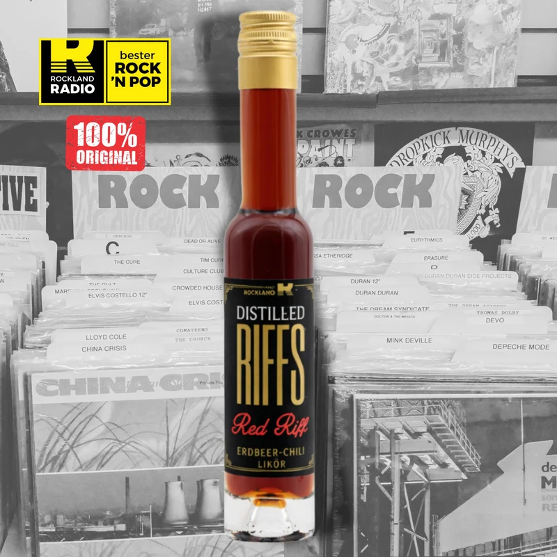 Rockland Radio Erdbeer Likör | mit dezenter Chili Note | 20% | Distilled Riffs