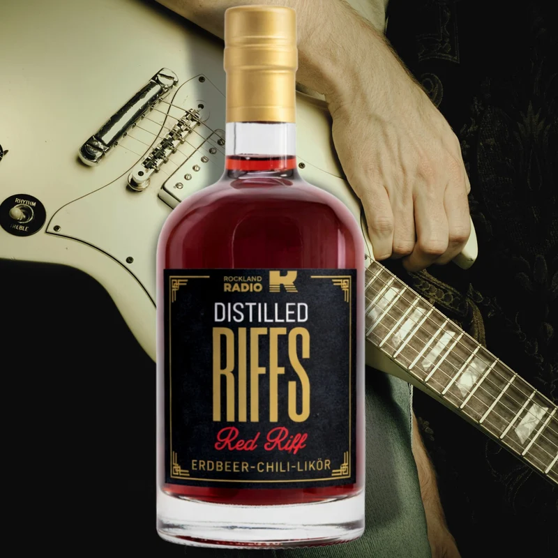 Rockland Radio Erdbeer Likör | mit dezenter Chili Note | 20% | Distilled Riffs