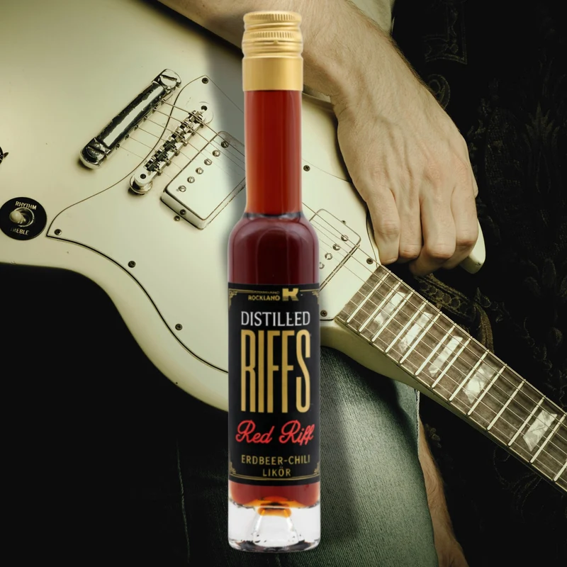 Rockland Radio Erdbeer Likör | mit dezenter Chili Note | 20% | Distilled Riffs