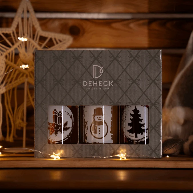 grünes Weihnachtsliköre Geschenk Set | 3 XMAS Design-Flaschen Bratapfel, Spekulatius & Pfaume-Zimt