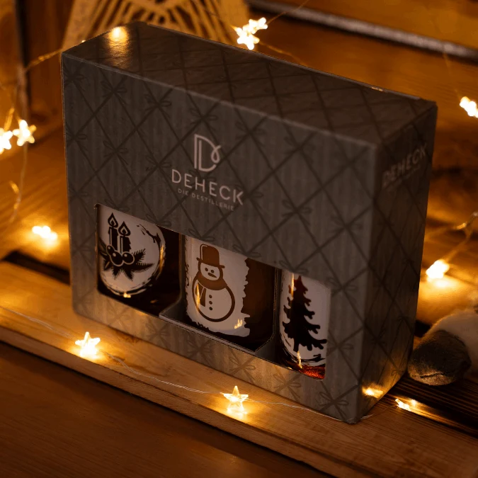 grünes Weihnachtsliköre Geschenk Set | 3 XMAS Design-Flaschen Bratapfel, Spekulatius & Pfaume-Zimt