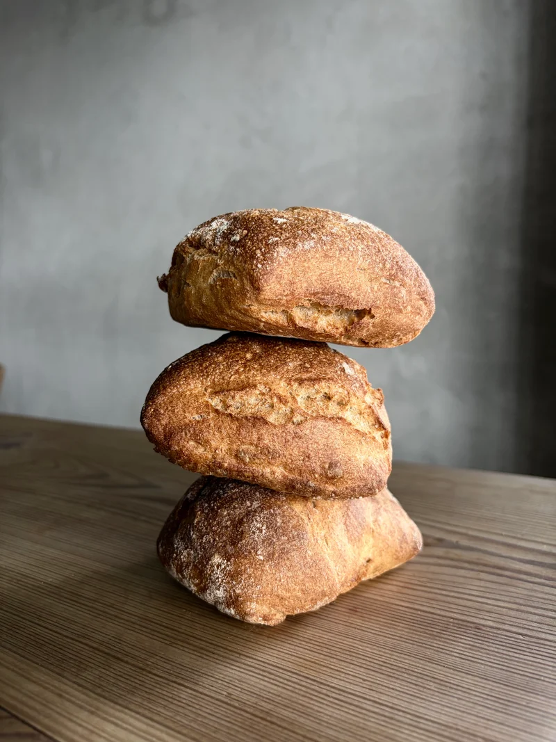 Sauerteigbrötchen