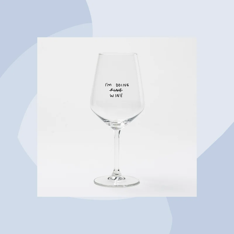 Weinglas mit Aufdruck: I'm doing wine