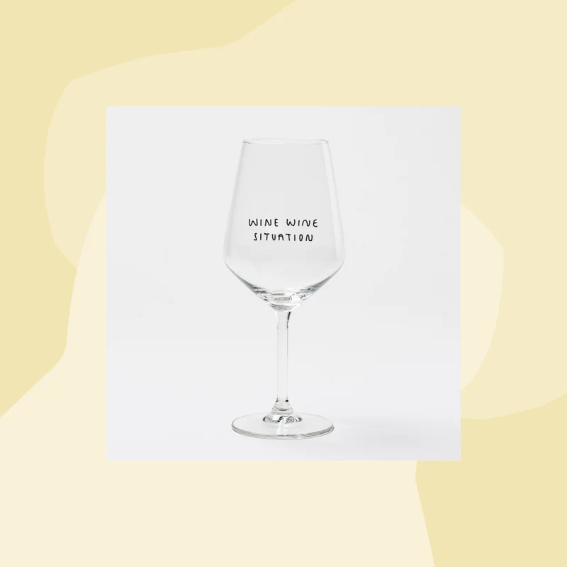 Weinglas mit Aufdruck: Wine Wine Situation