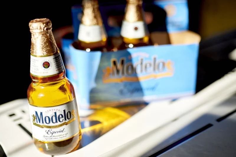 Modelo Mix- Modelo Especial 0,35l & Modelo Negra 0,35l- Entdecke Mexiko